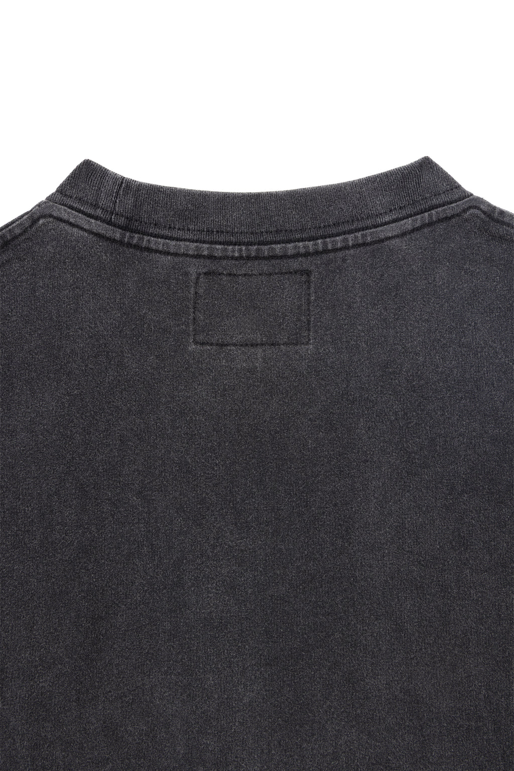 Cement T-shirt — détail col dos — Sutur.