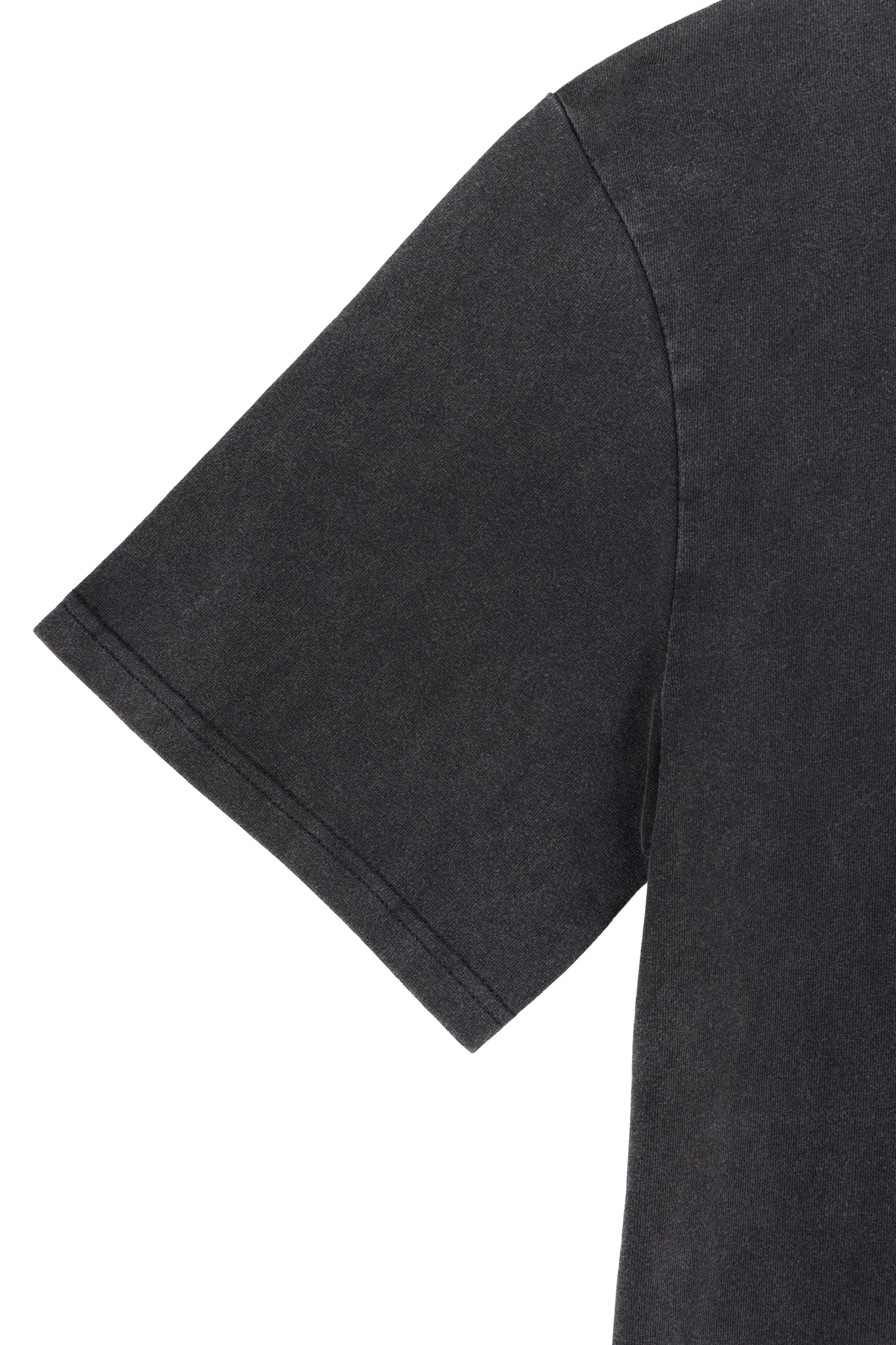 Cement T-shirt — détail manche — Sutur.