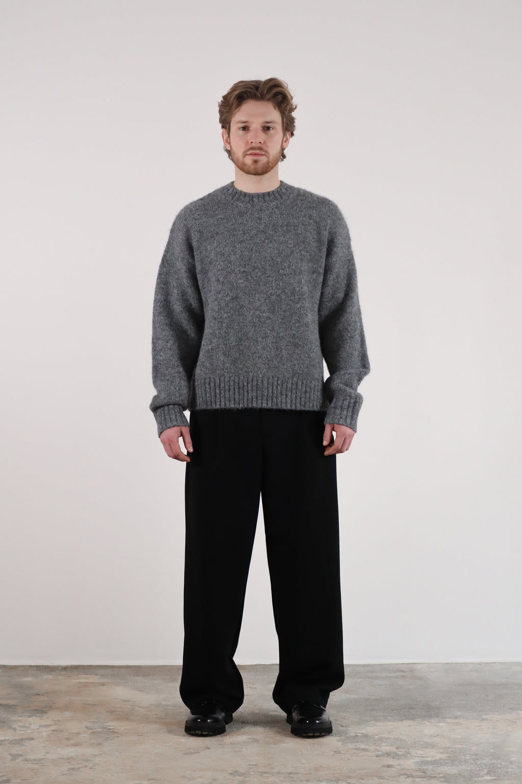 Umbra Sweater Gris — Mannequin Face — Sutur.